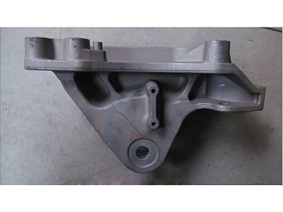 Кронштейн передней подвески кабины левый Н А7 HOWO A7 AZ1664430043 фото 1 Астрахань